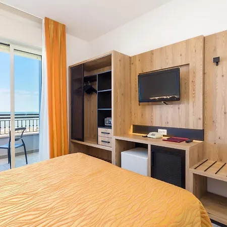 Nettuno 3* Καόρλε