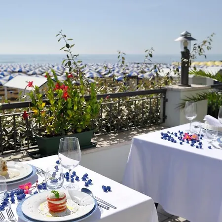 מלון Nettuno קאורלה